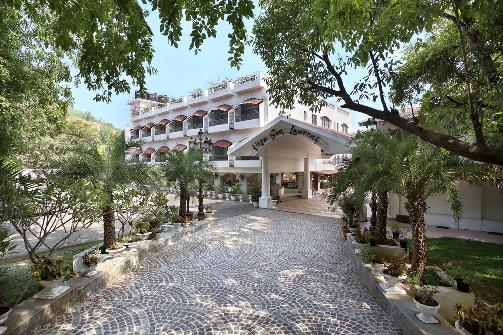 Villa San Lawrenz Lonavla Exterior foto